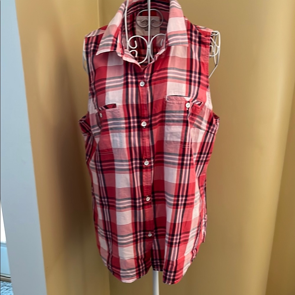 Red and White Plaid Sleeveless Shirt